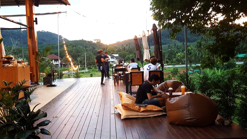 รูปภาพของ ชิมกาแฟกะช่องที่ กะช่องฮิลล์ Kachong Hills Resort Cafe&Bistro